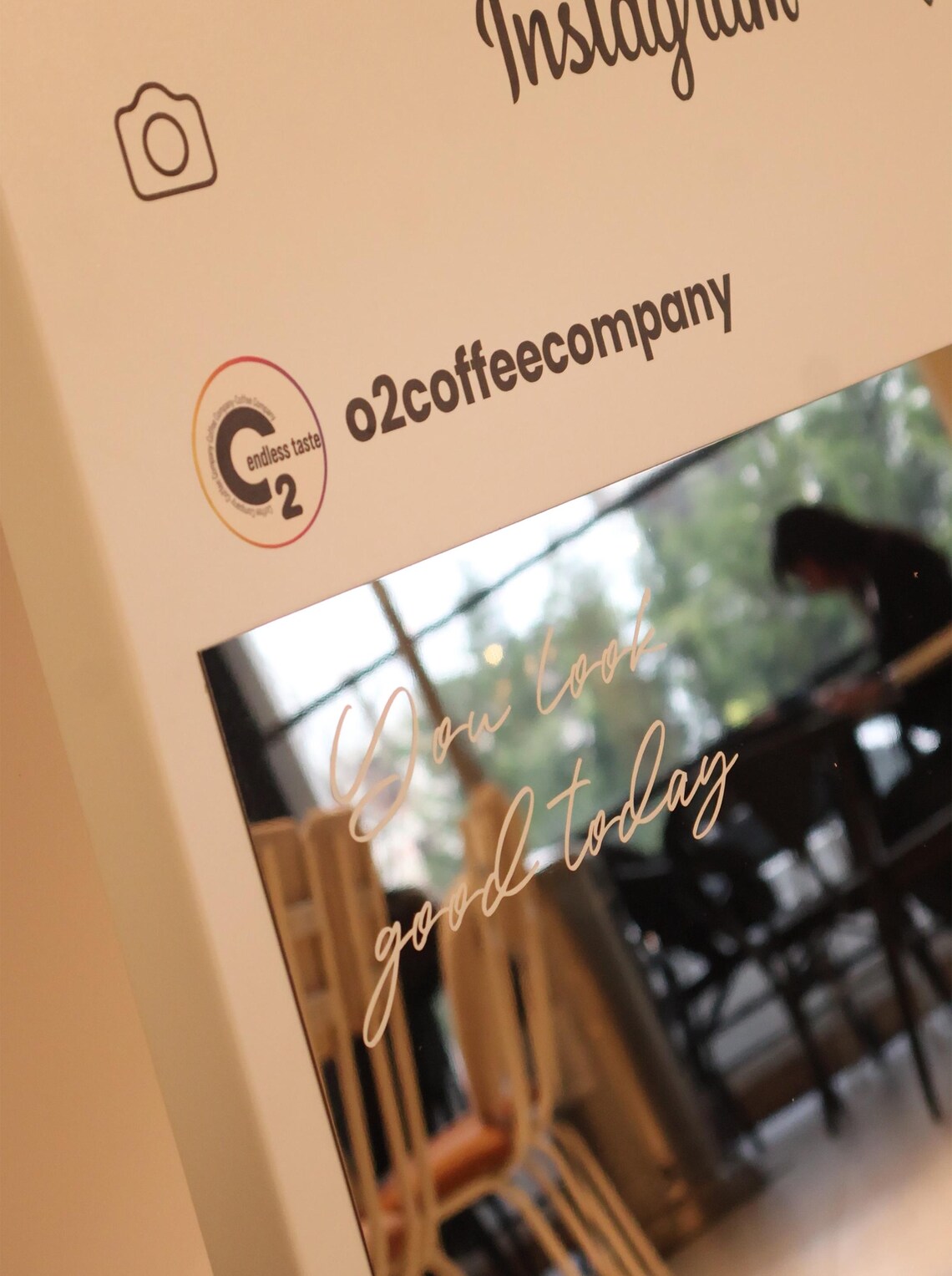 Luxury Metal Selfie Frame Sign – Custom Social Media Display with QR Code for Businesses