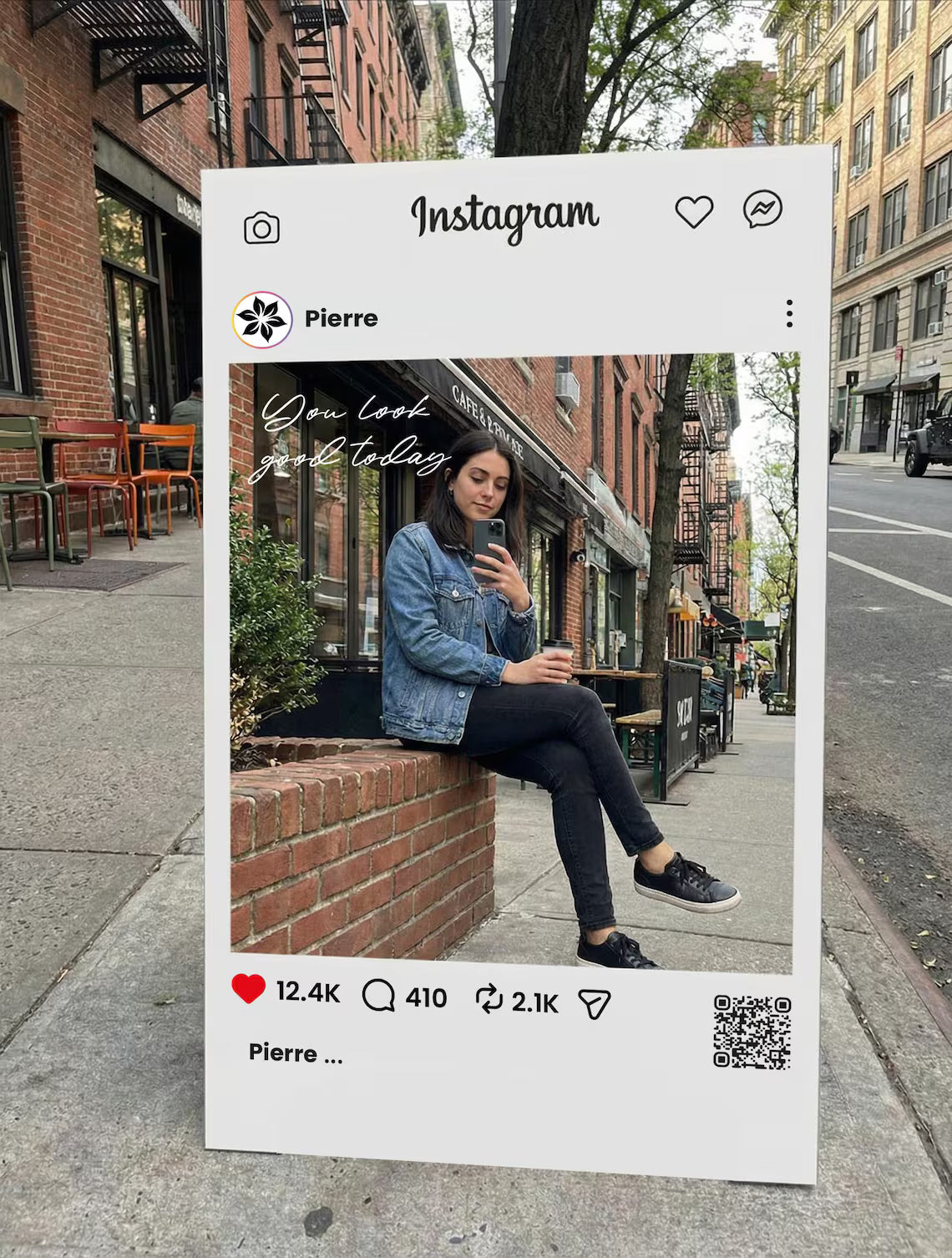 Luxury Metal Selfie Frame Sign – Custom Social Media Display with QR Code for Businesses